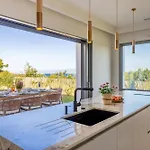 Yaya Villa