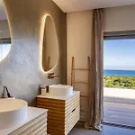 Yaya Villa